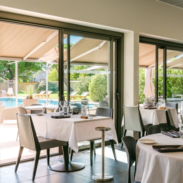 Repas de groupe - Hotel Restaurant Sous Les Pins - restaurant ETOILE-SUR-RHONE - Hotel Portes les Valence - meilleur resto ETOILE-SUR-RHONE